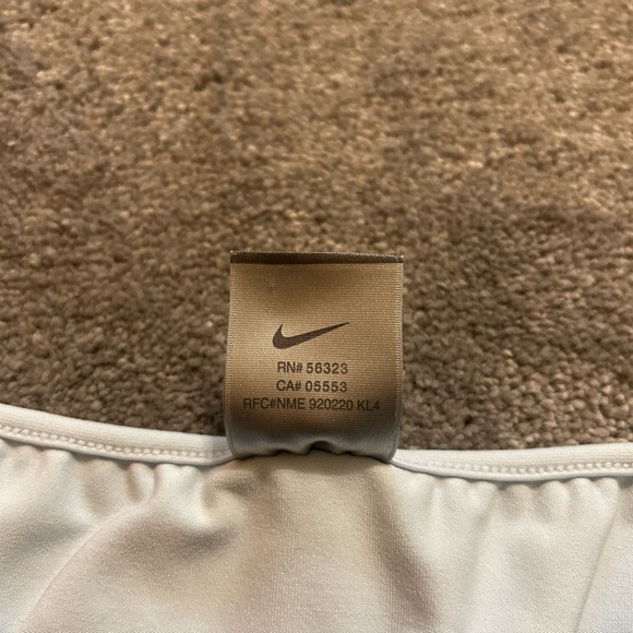 Vintage Women’s Nike Sports Tank Top - Picture 5 of 6